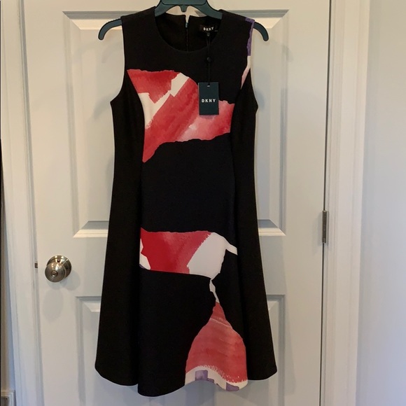 Dress - Picture 2 of 4